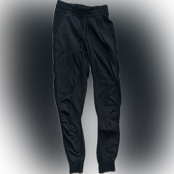 Lululemon Beyond the Studio Jogger - Picture 3 of 3